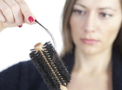 頭發(fā)大把大把的掉！一檢查居然是因?yàn)轭^發(fā)護(hù)理產(chǎn)品